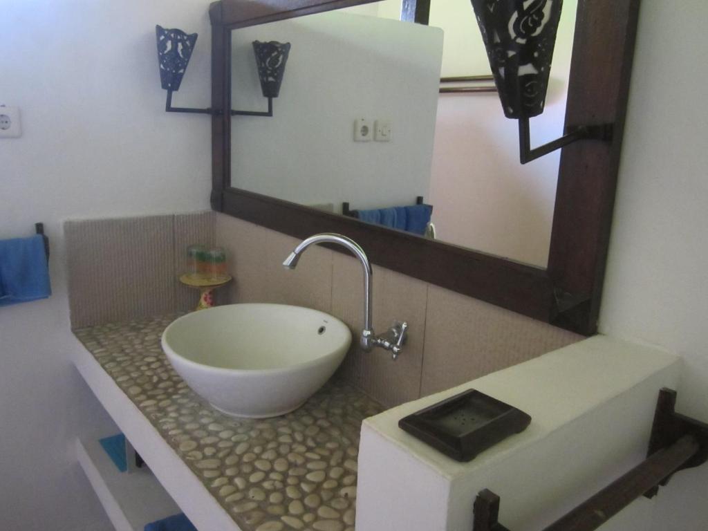 Kembali Beach Bungalows Amed Стая снимка
