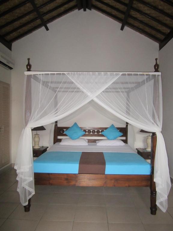 Kembali Beach Bungalows Amed Стая снимка